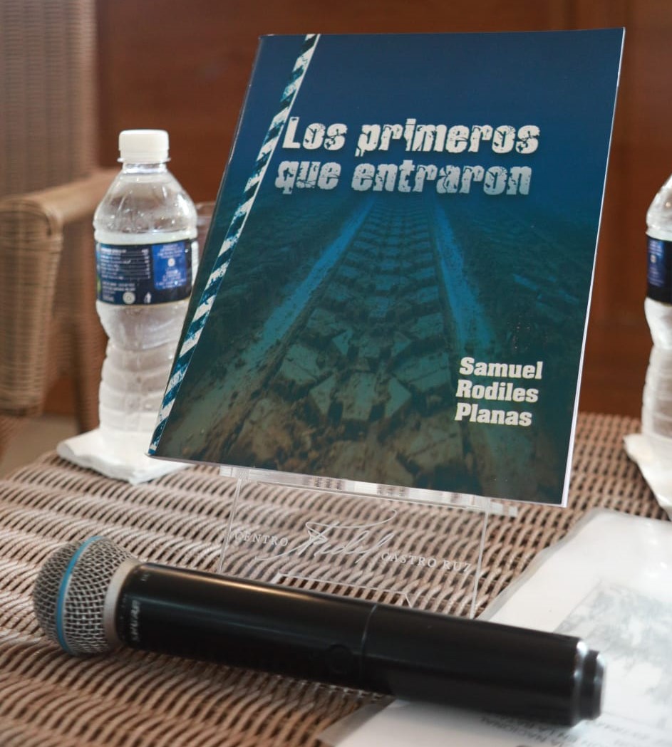 Los primeros que entraron del general de división Samuel Rodiles Planas 