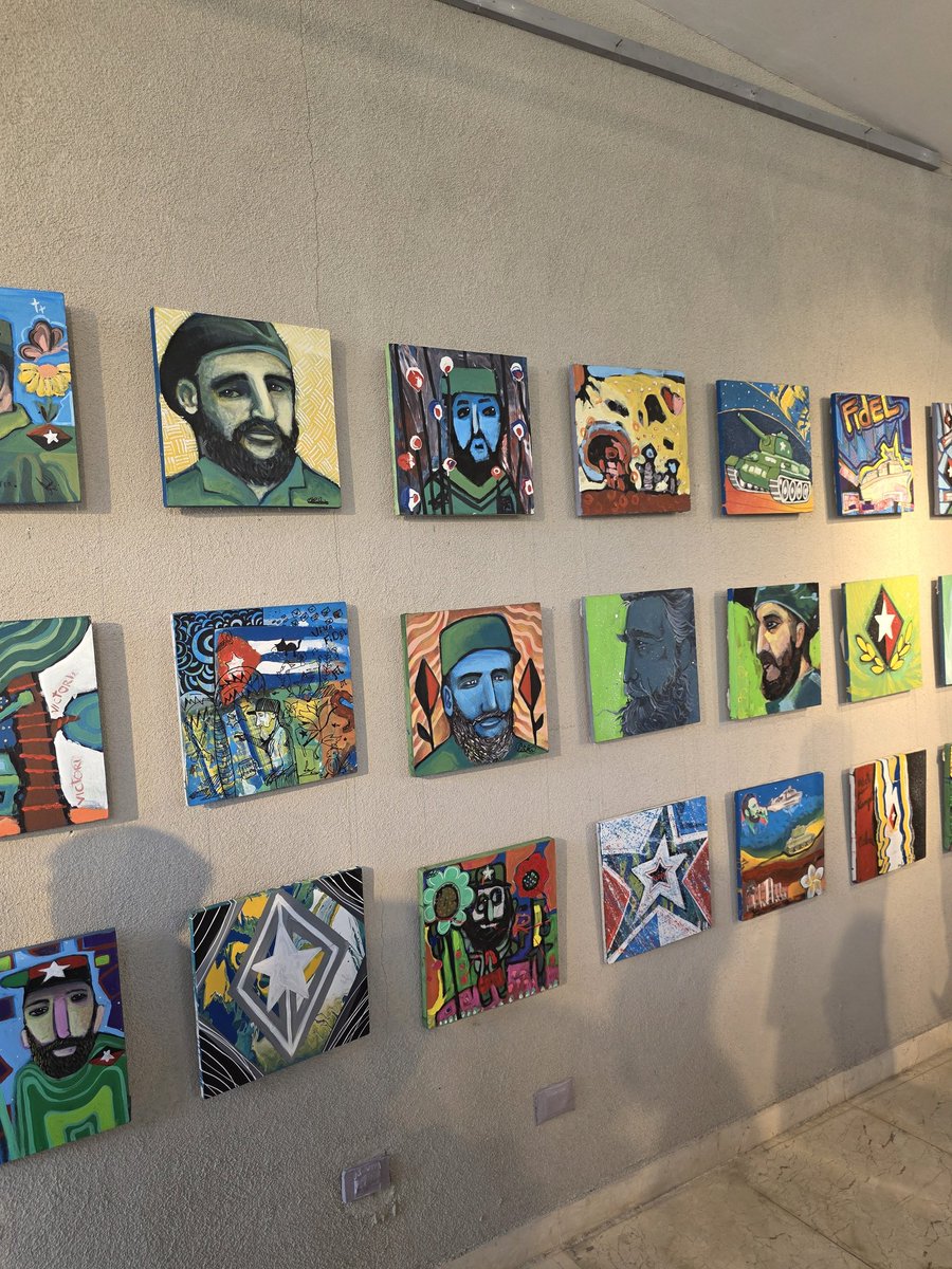 Los niños pintan a Fidel