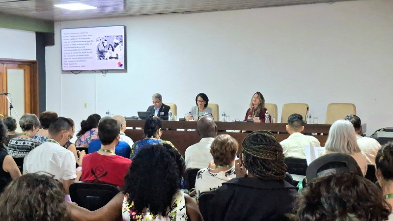 Foro Fidel y la educaciòn