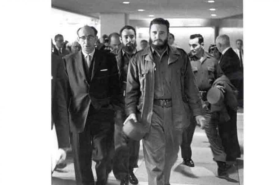 Fidel Castro Ruz junto a Raúl Roa García