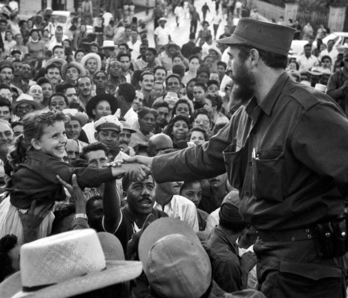 Fidel Castro junto al pueblo
